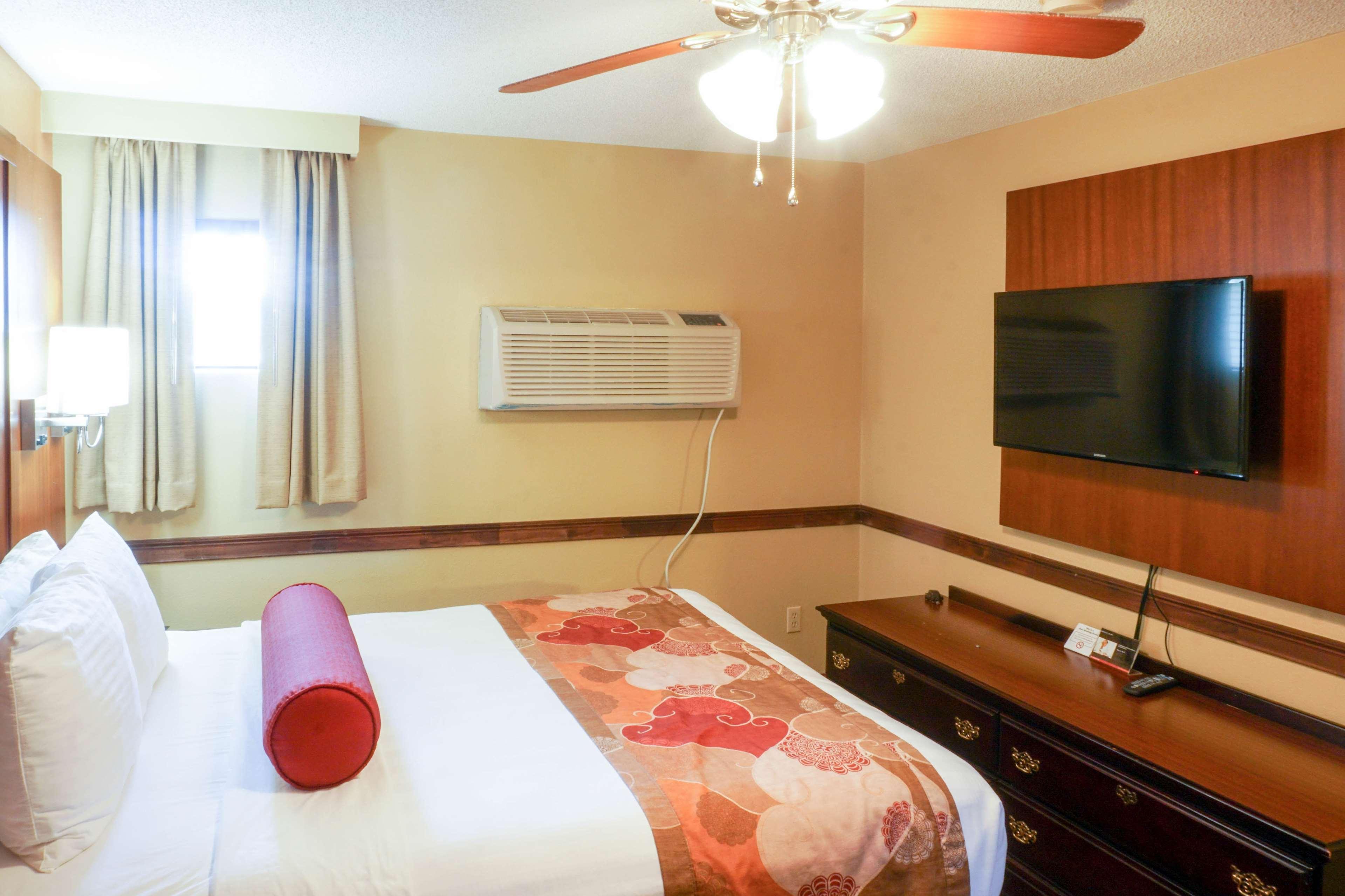 Best Western Plus Georgetown Corporate Center Hotel Extérieur photo