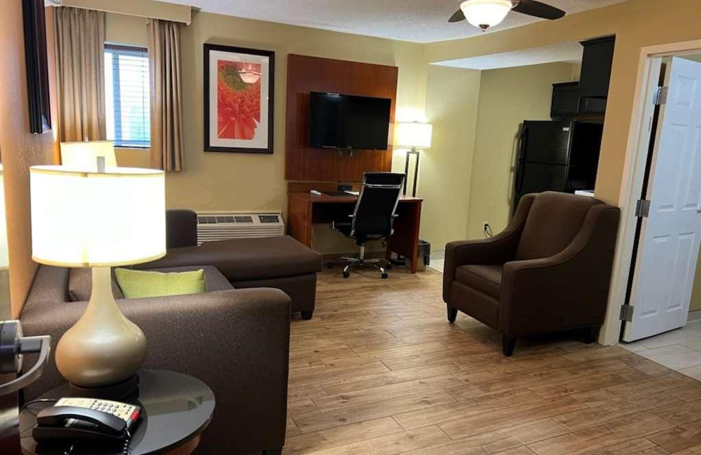 Best Western Plus Georgetown Corporate Center Hotel Chambre photo