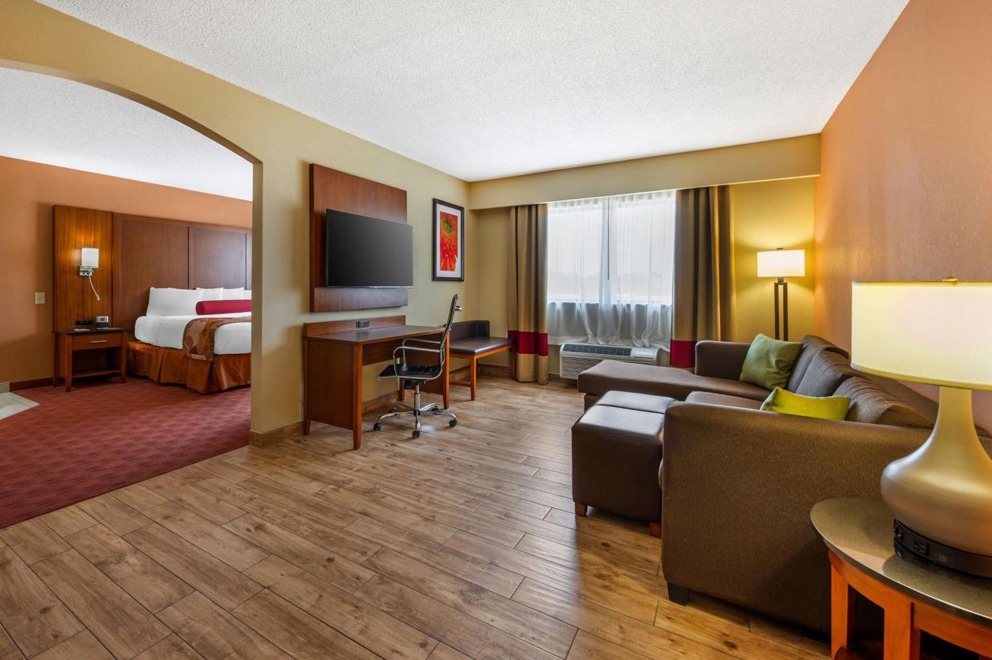 Best Western Plus Georgetown Corporate Center Hotel Extérieur photo